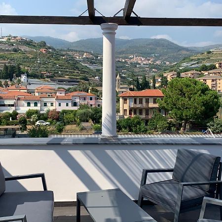 Casa Del Poeta Daire Riva Ligure Dış mekan fotoğraf